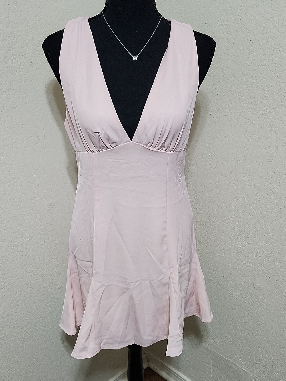 NWT Light Pink V-Neck Fit & Flare Mini Dress Sz S Babydoll Coquette Barbiecore